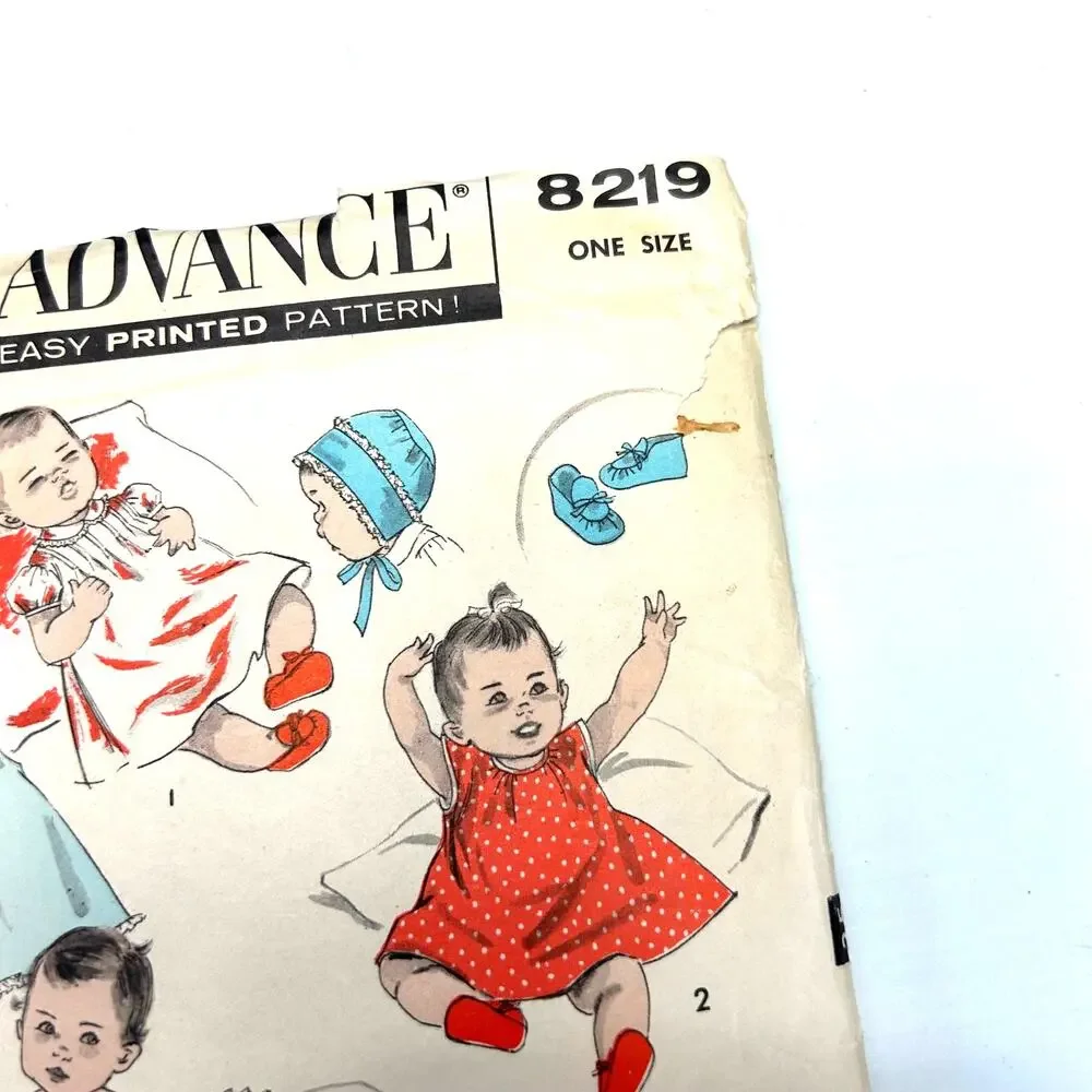 Advance Vintage 1950's Pattern #8219 Infant Layette One‎ Size